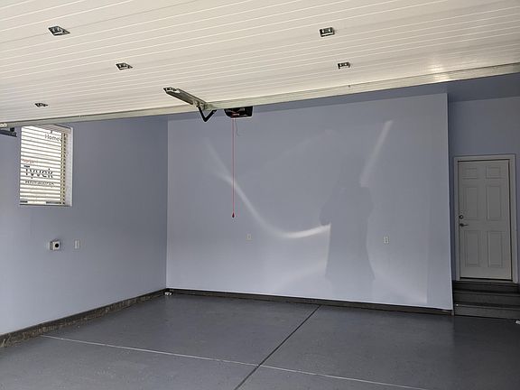 2-Car Garage