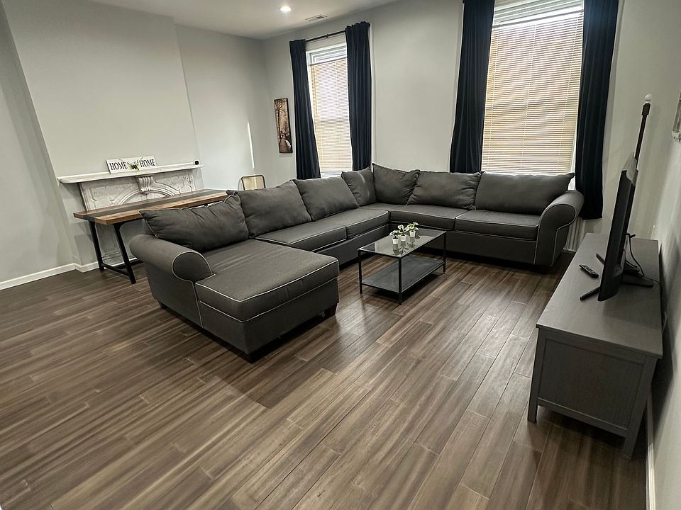 1st image of 709 W Girard Ave #709