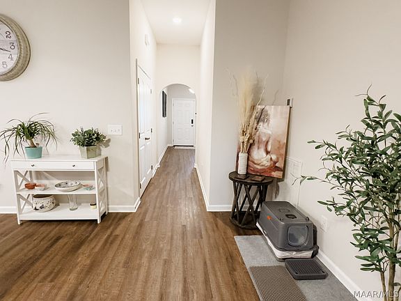 4th image of 53 Nottingham Way