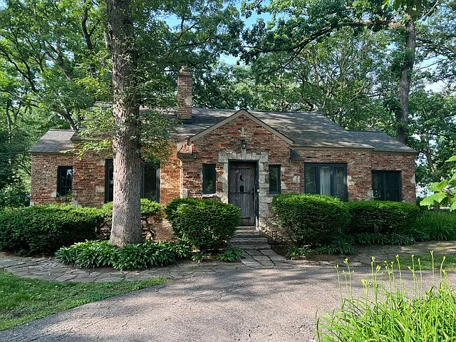 1777 S Shore Dr — Photo 2