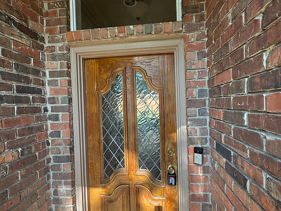 3rd image of 6913 Laramie Dr