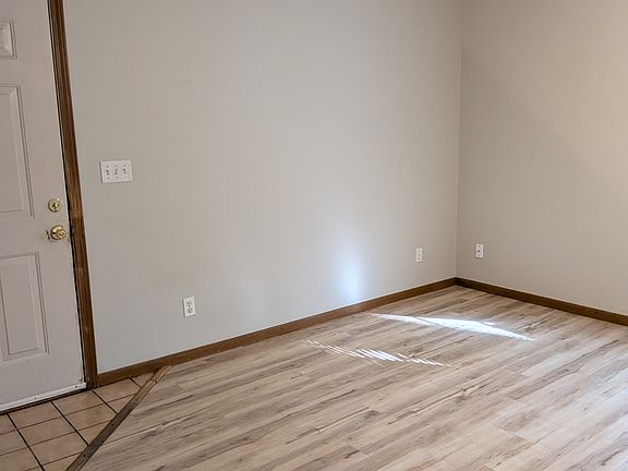 2nd image of 717 Michigan St #717