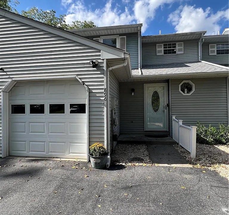 896 Briarstone Rd
