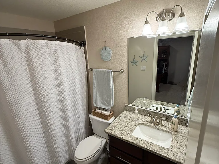 1201 Highknoll Ln — Photo 10