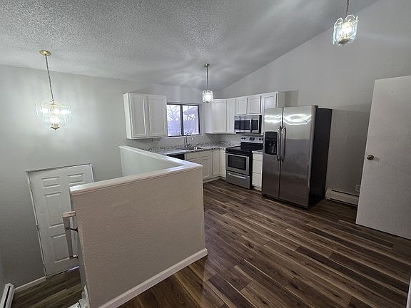 2nd image of 6047 Harlan St