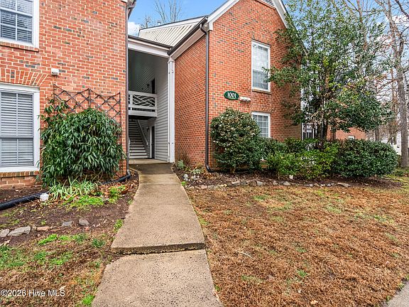 4th image of 1001 Kingswood Drive #J
