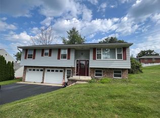 3661 Country Club Rd, Endicott, NY 13760