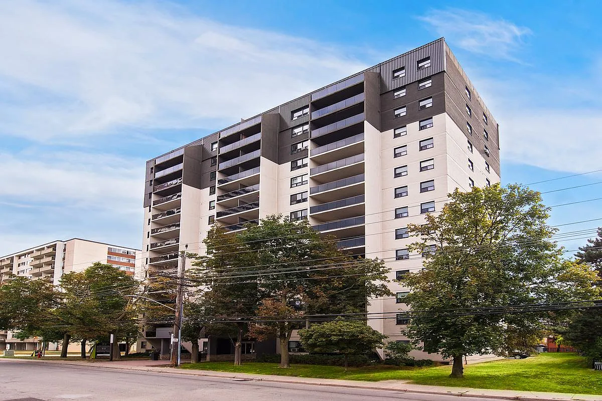55 Park Street East — Photo 3