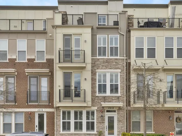 4836 Garden View Ln, Chantilly, VA 20151