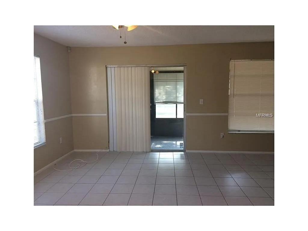 Building Photo - 14033 Village View Dr