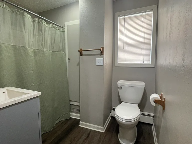 201 W Lincoln St #2 — Photo 12