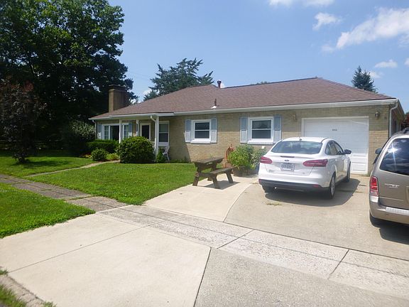 3rd image of 1044 Guckert Ave