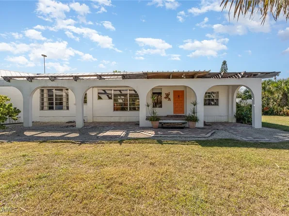1232 Turkey Creek Ln, Moore Haven, FL 33471