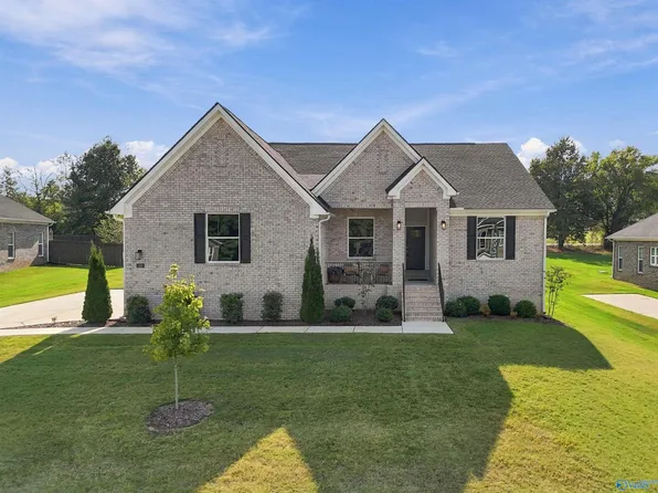 310 Merrydale Dr, Huntsville, AL 35811