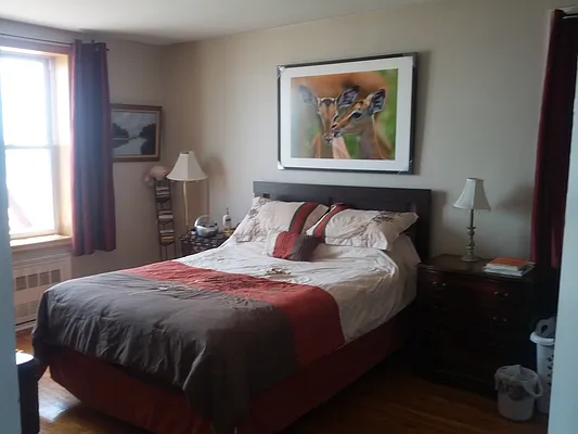 Sold by Georgine Podhorsky, LREB | media 22