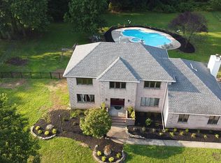 18 Windswept Rd, Holmdel, NJ 07733