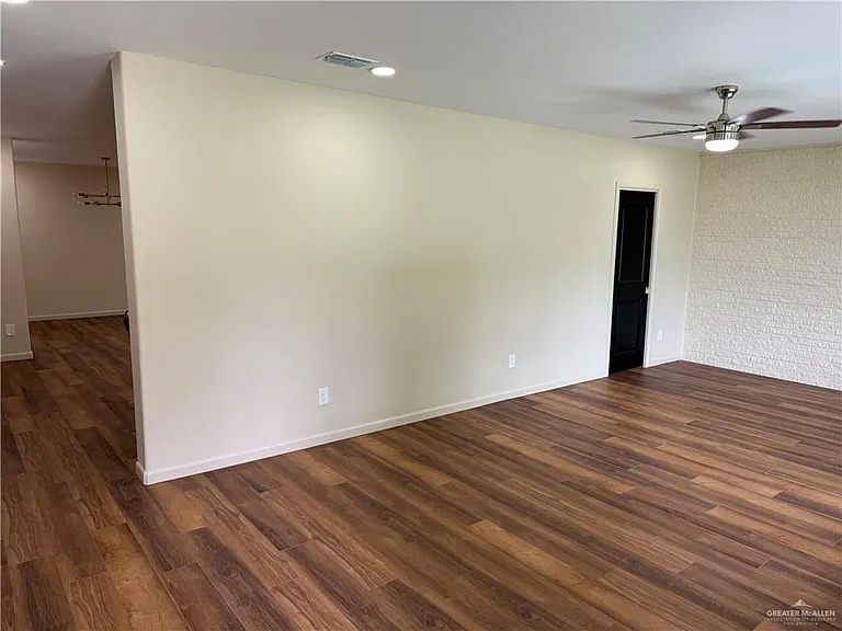 1101 Kerria Ave — Photo 3