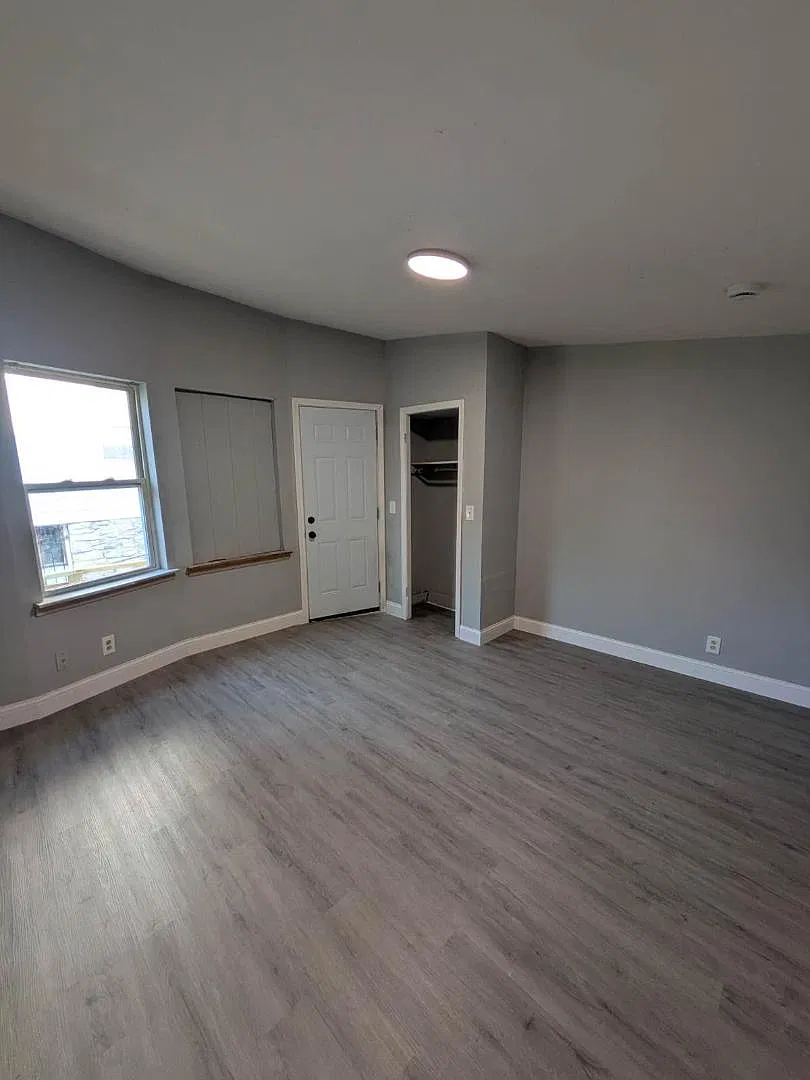 1044 Ann Ave - Apt 2 — Photo 2