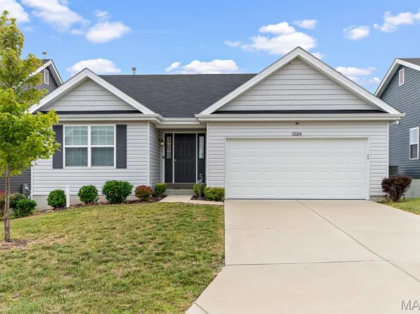 2084 Windswept Farms Dr, Eureka, MO 63025