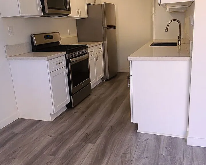 5263 Corteen Pl #3 — Photo 8