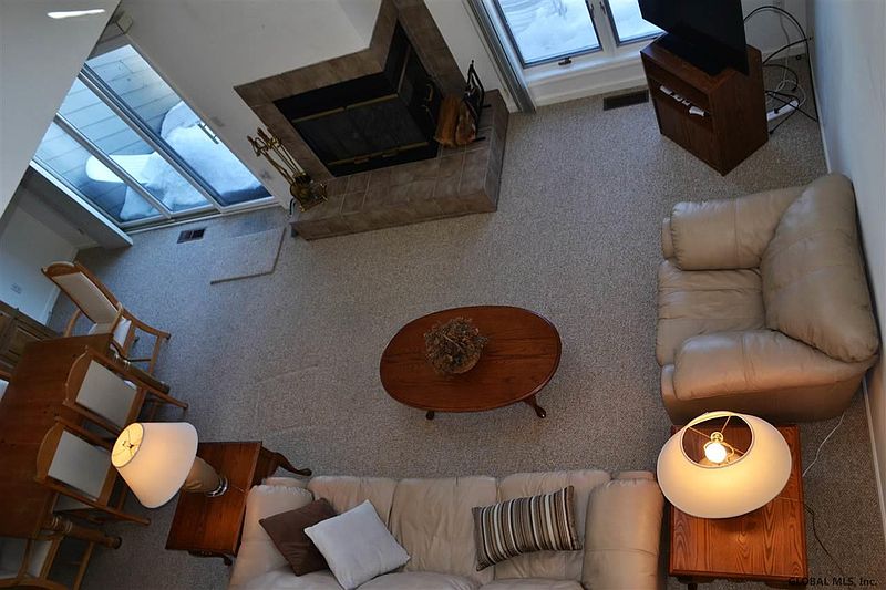 5th image of 15 JUNIPER HILL Road