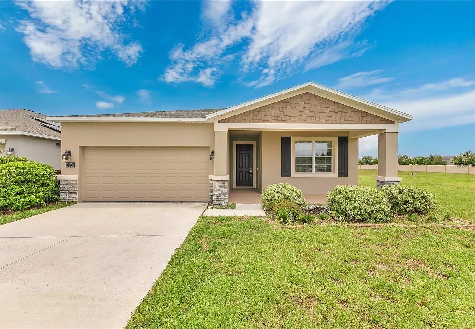 3 bed, 2080 sqft, $2,090 — Photo 1