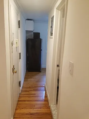 Rented by Skyline Realty LLC II | media 16