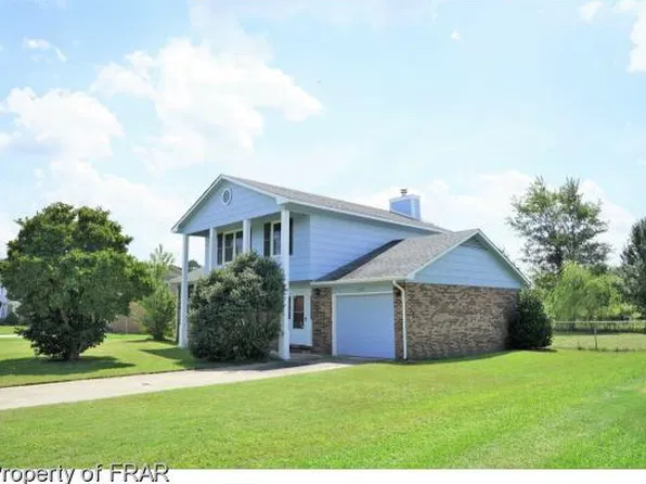 7817 Gallant Ridge Dr, Fayetteville, NC 28314