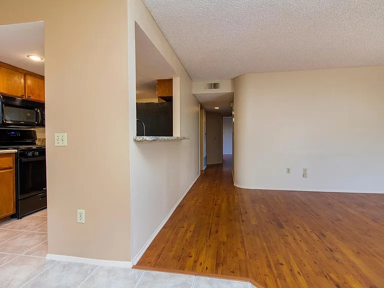9424 Twin Trails Dr #103 — Photo 10