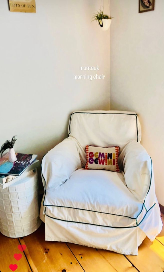 sitting area in primary bedroom