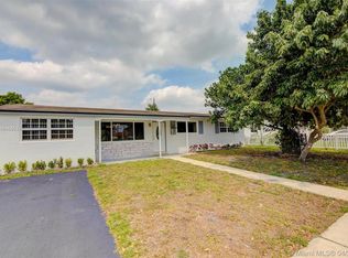 6433 Buchanan St, Hollywood, FL 33024