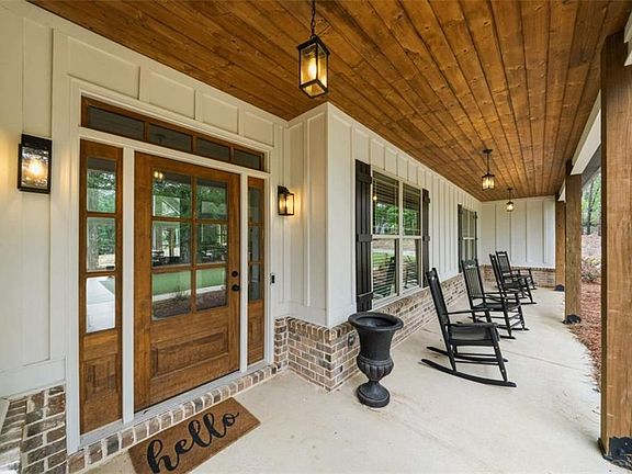 3rd image of 14 Stratford Way