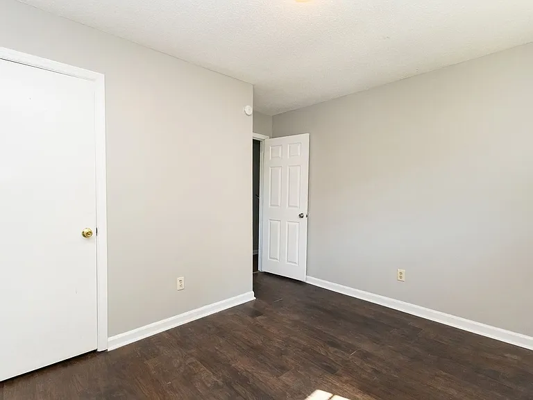 4007 15th Ave — Photo 13
