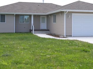 131 Village Ln, Sequim, WA 98382