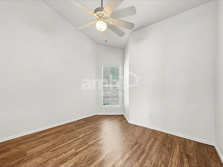 717 W Beth Dr — Photo 15