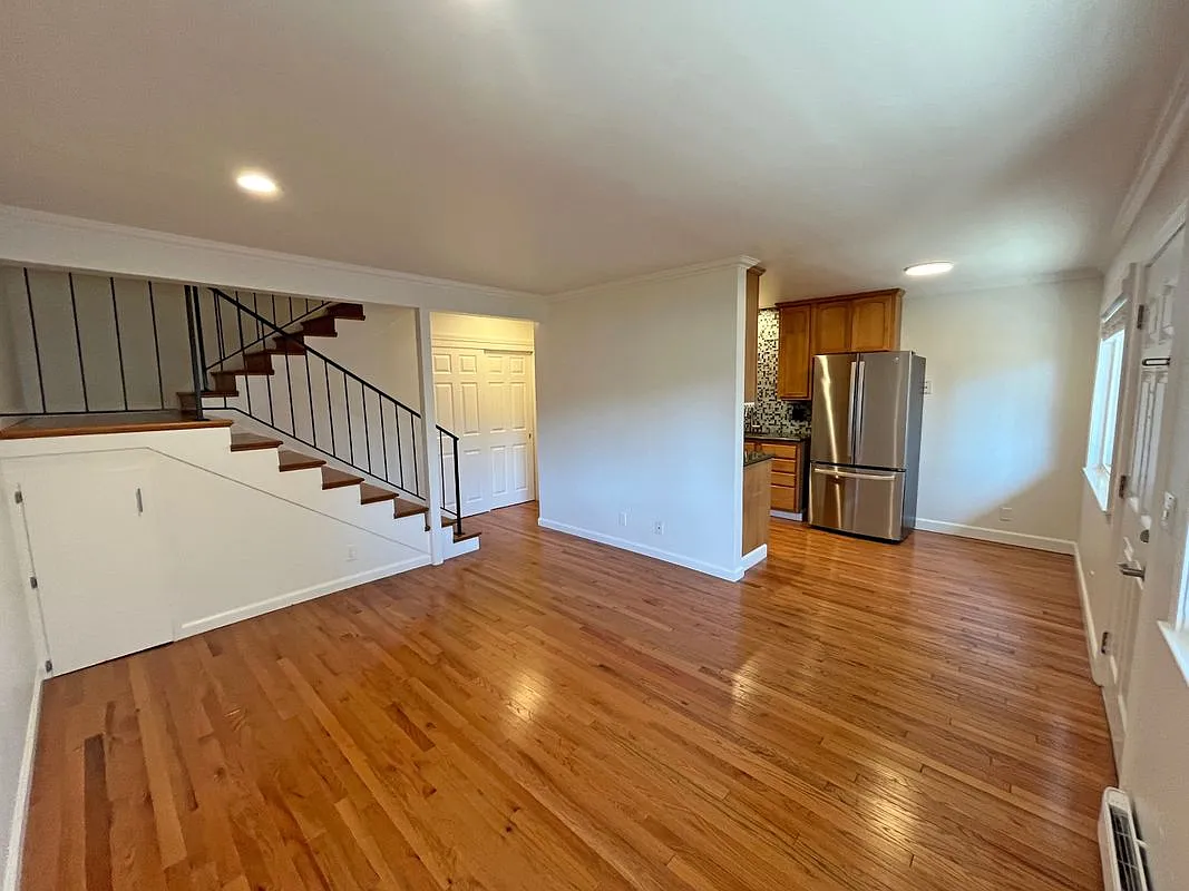 2 bed, 2.0 bath, 840 sqft, $2,995 — Photo 1