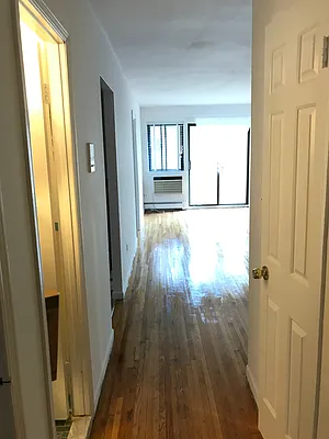 Rented by 18 REALTY | media 37