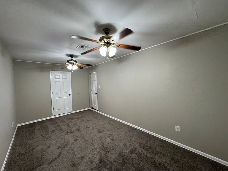 950 W French Ave — Photo 8