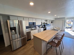 7670 S Dell Rd, Cottonwood Heights, UT 84121