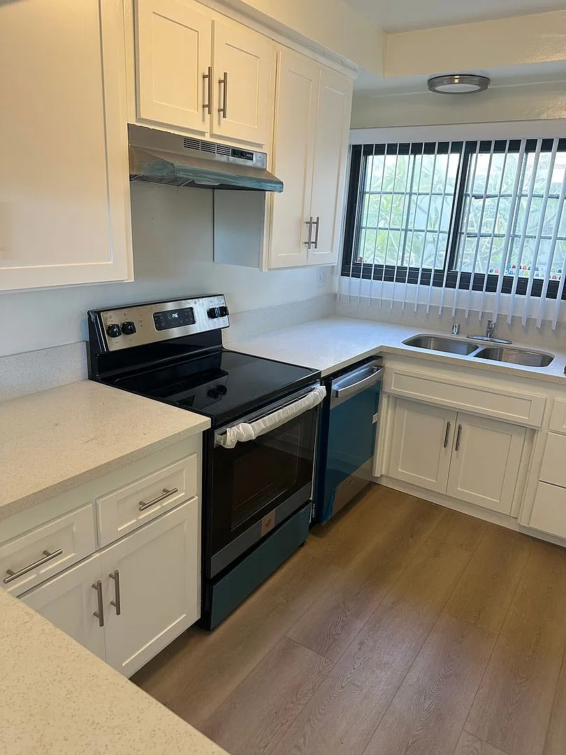p7700 — Photo 2