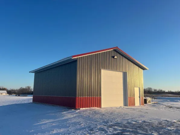 16502 10th St NE Unit 2, New London, MN 56273