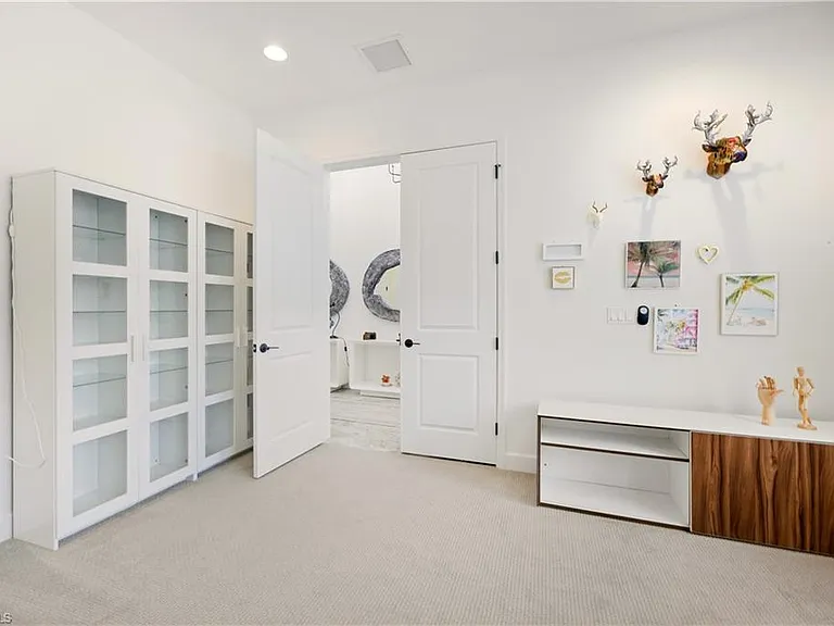 11899 Gardenia Ave — Photo 17