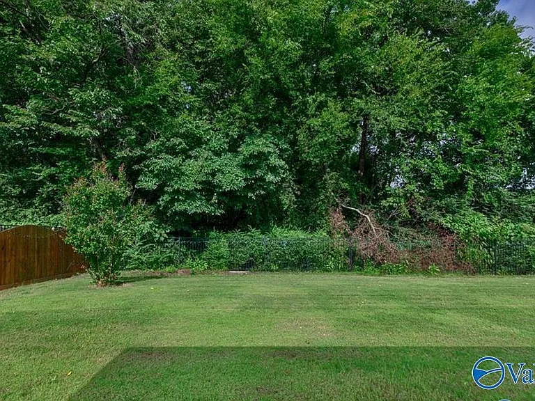 138 Legacy Cove Dr — Photo 32