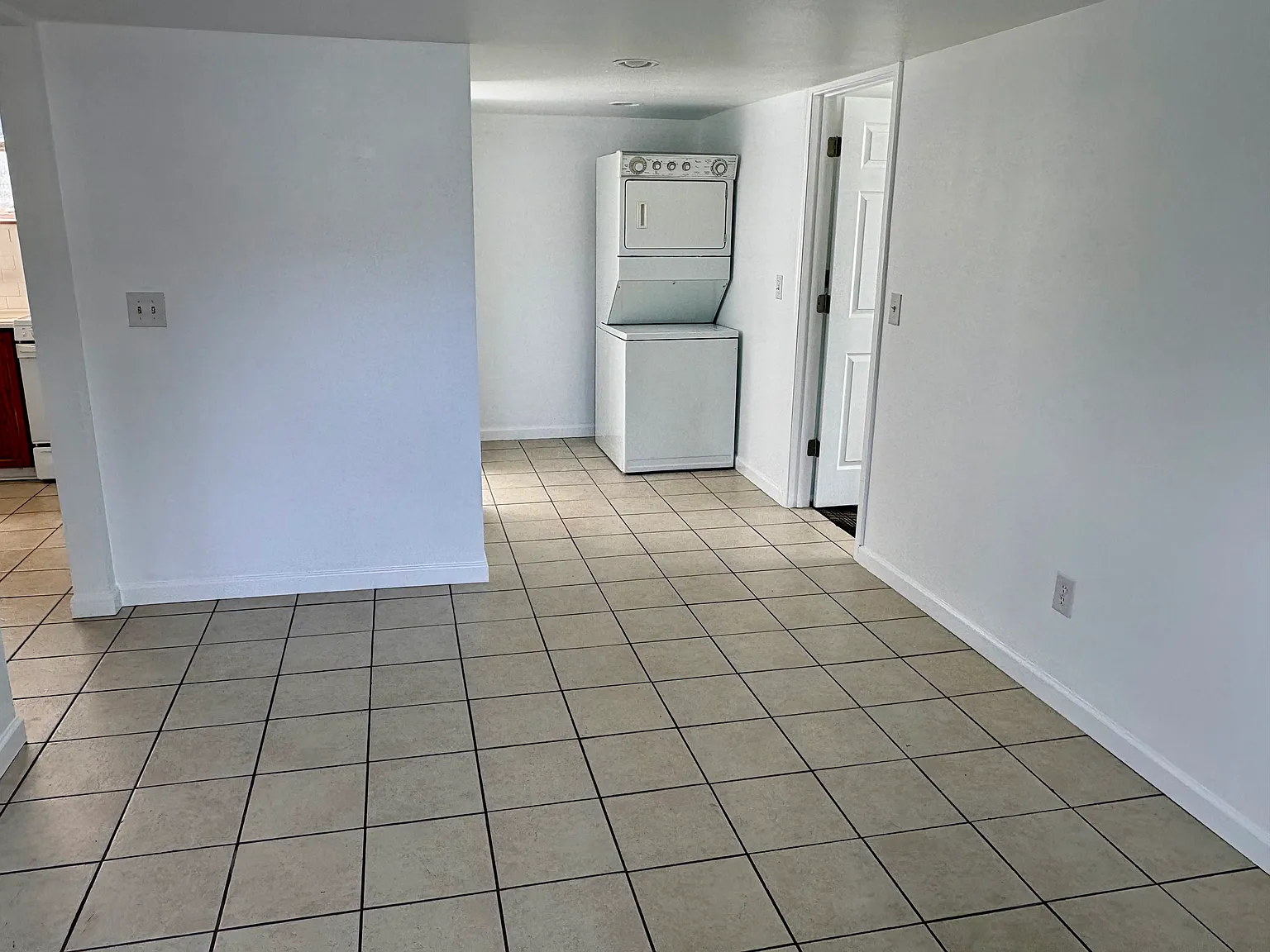 1 bed, 900 sqft, $1,950 — Photo 2