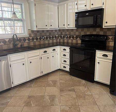 5th image of 2907 Queen Anne Ct