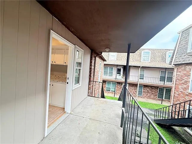 6320 Riverside Dr #233 — Photo 18