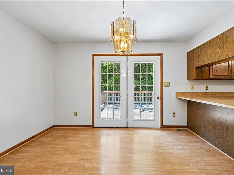 13245 Croom Rd — Photo 3
