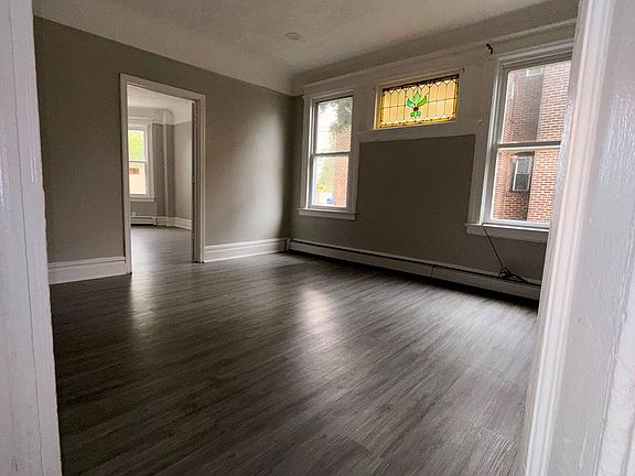 4th image of 603 S 17th St #1