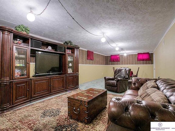3rd image of 5526 N 78th St