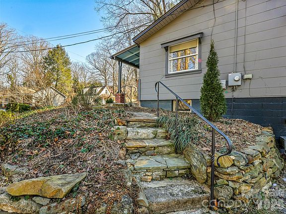 5th image of 45 Shady Oak Dr